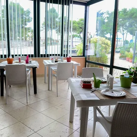 Bed & Breakfast Paradise *