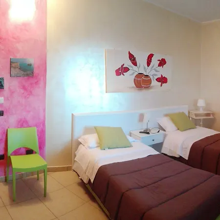 Paradise 4*