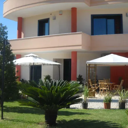 Bed & Breakfast Paradise